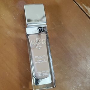 The Healthy Foundation LN4 swatched only